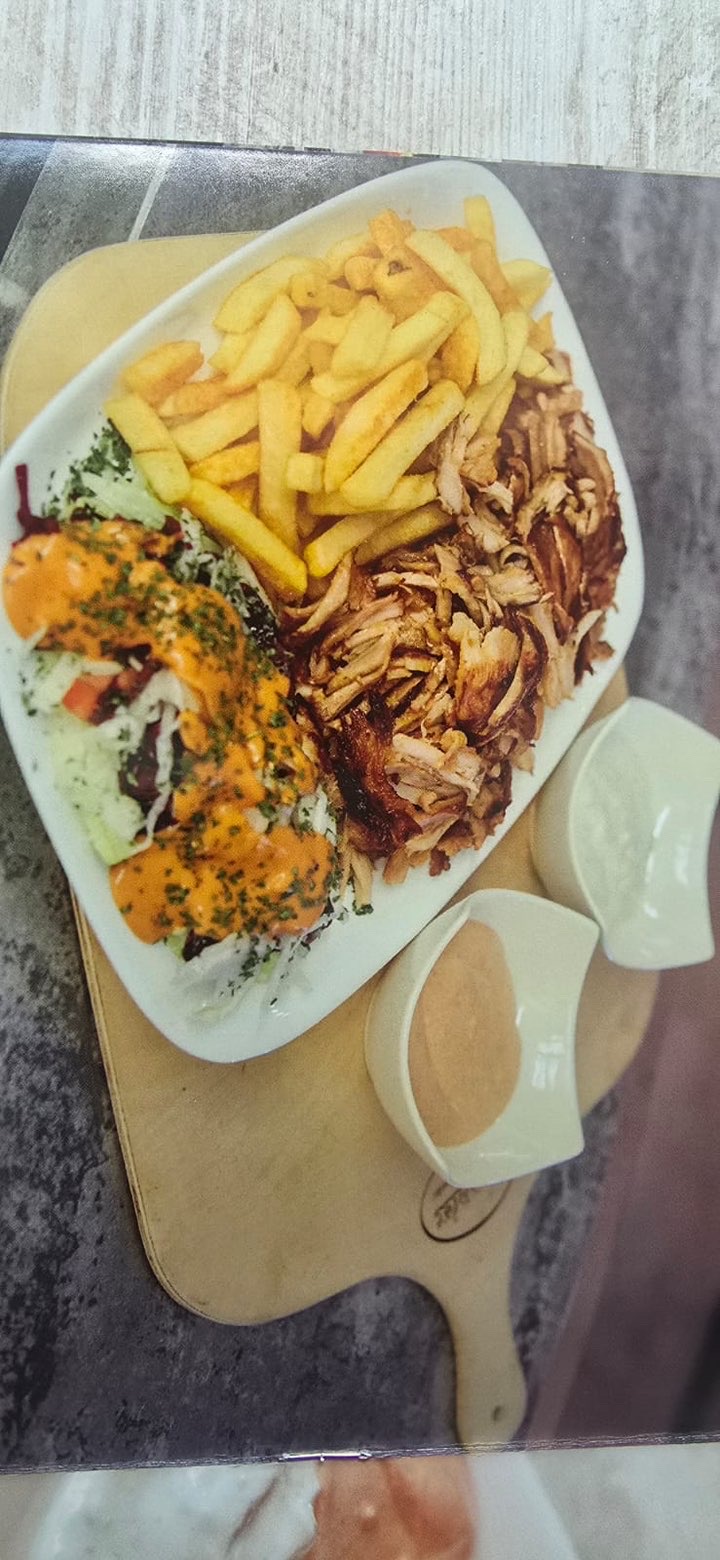 Döner-Teller mit Pommes